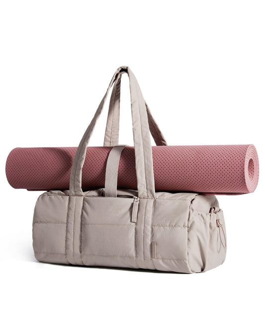bagsmart Reiki Sporttasche für Damen, Reisetasche für Yogamatten mit Nass- und Trockenfach, 18L Gesteppte Sporttasche für Wochenende/Schwimmen, Sandbraun